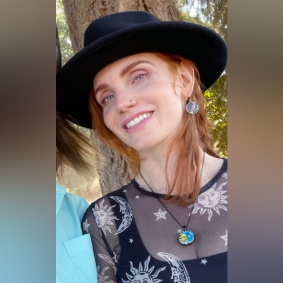 Meet your Posher, Melissa - Picture 8 of 12